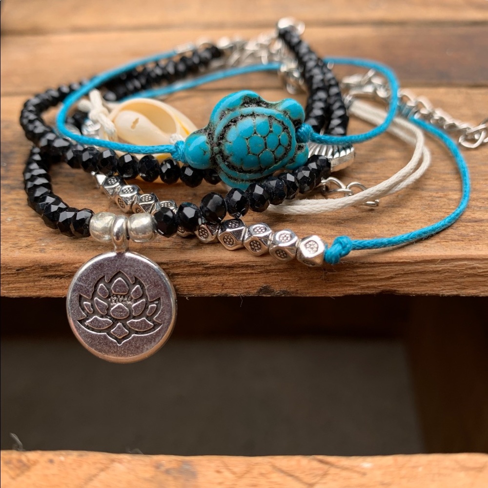 ✨4-PIECE BOHO ANKLET/BRACELET SET W/CHARM✨